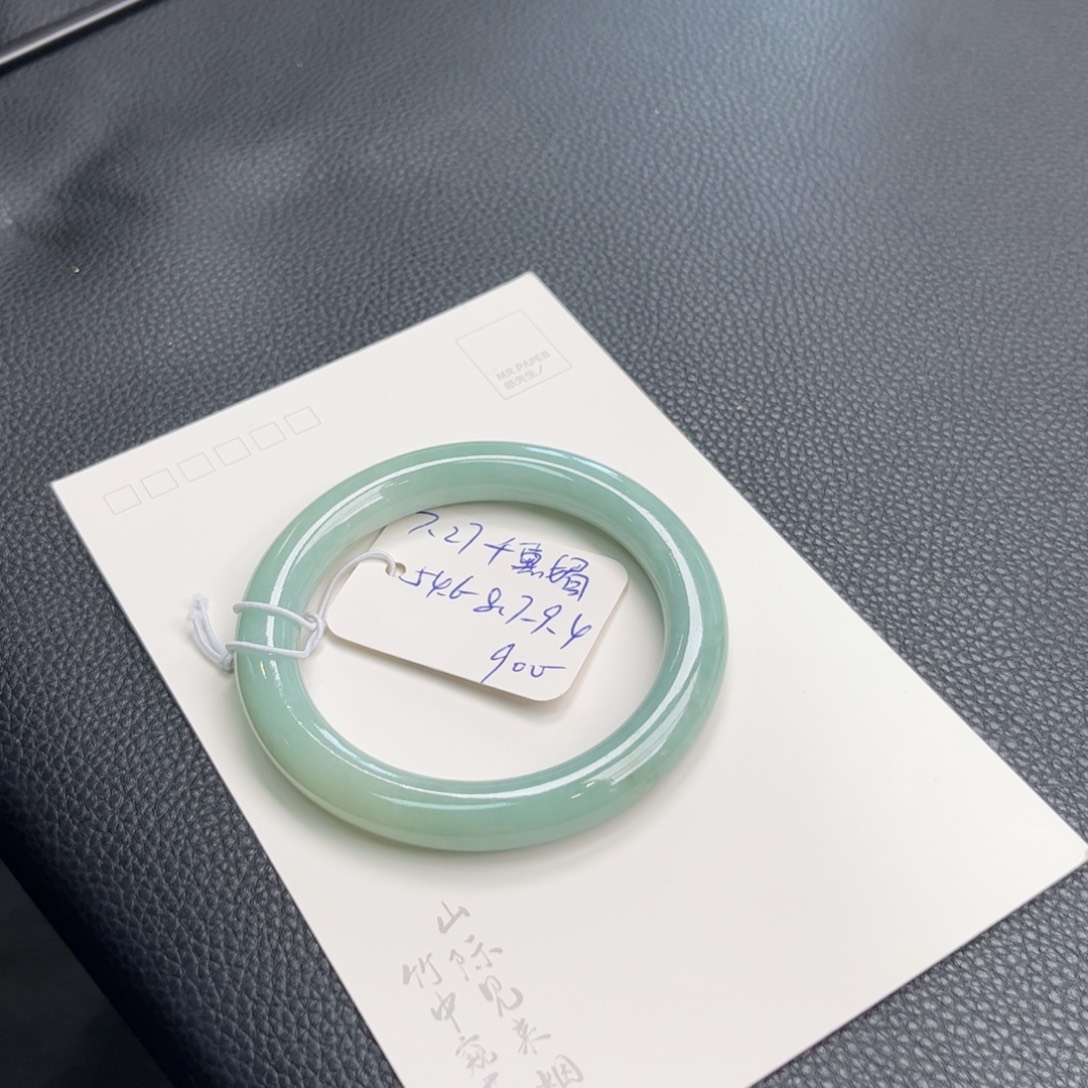 翡翠手镯（圆镯）未镶嵌手镯