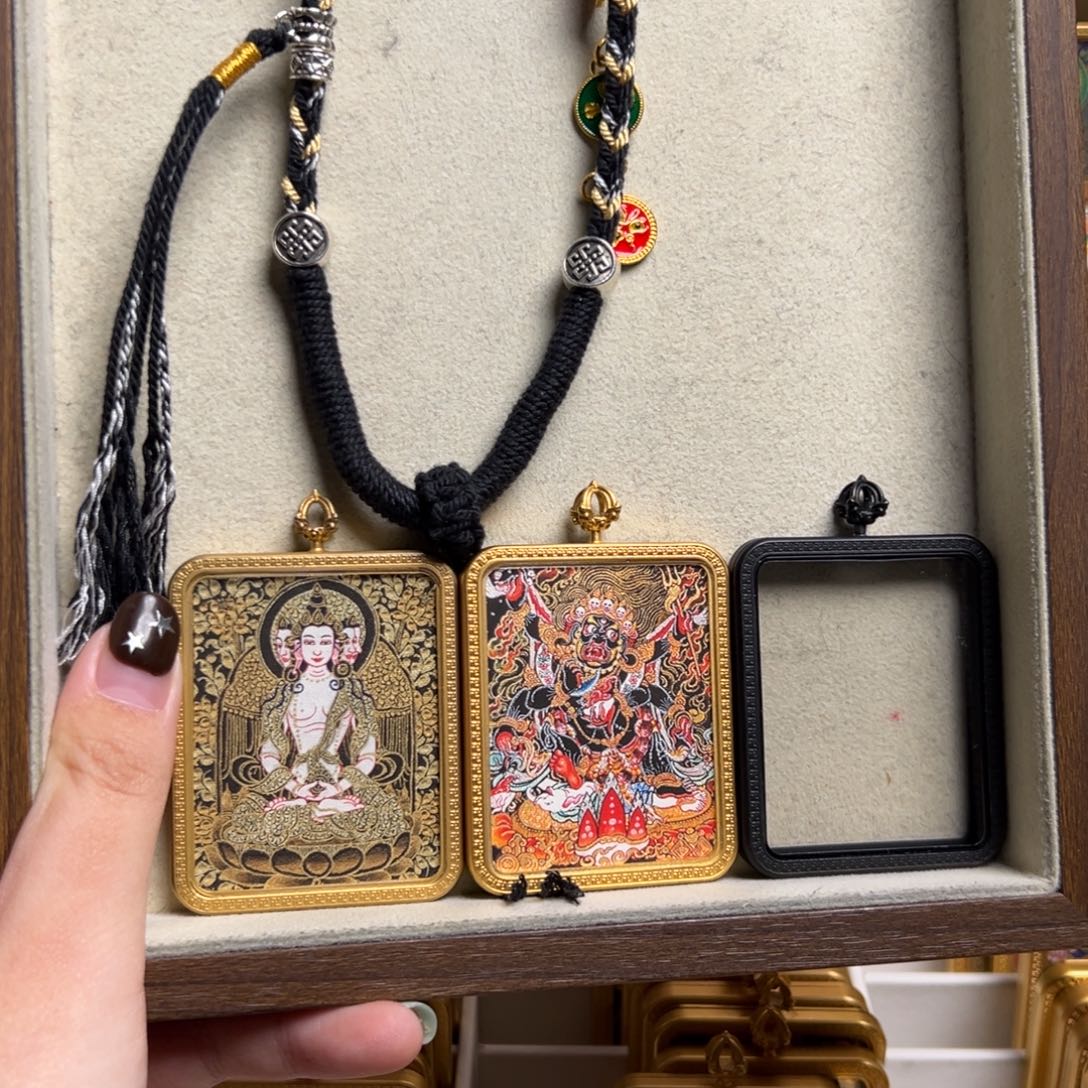 劉***糕吊坠双面定制大日大黑天