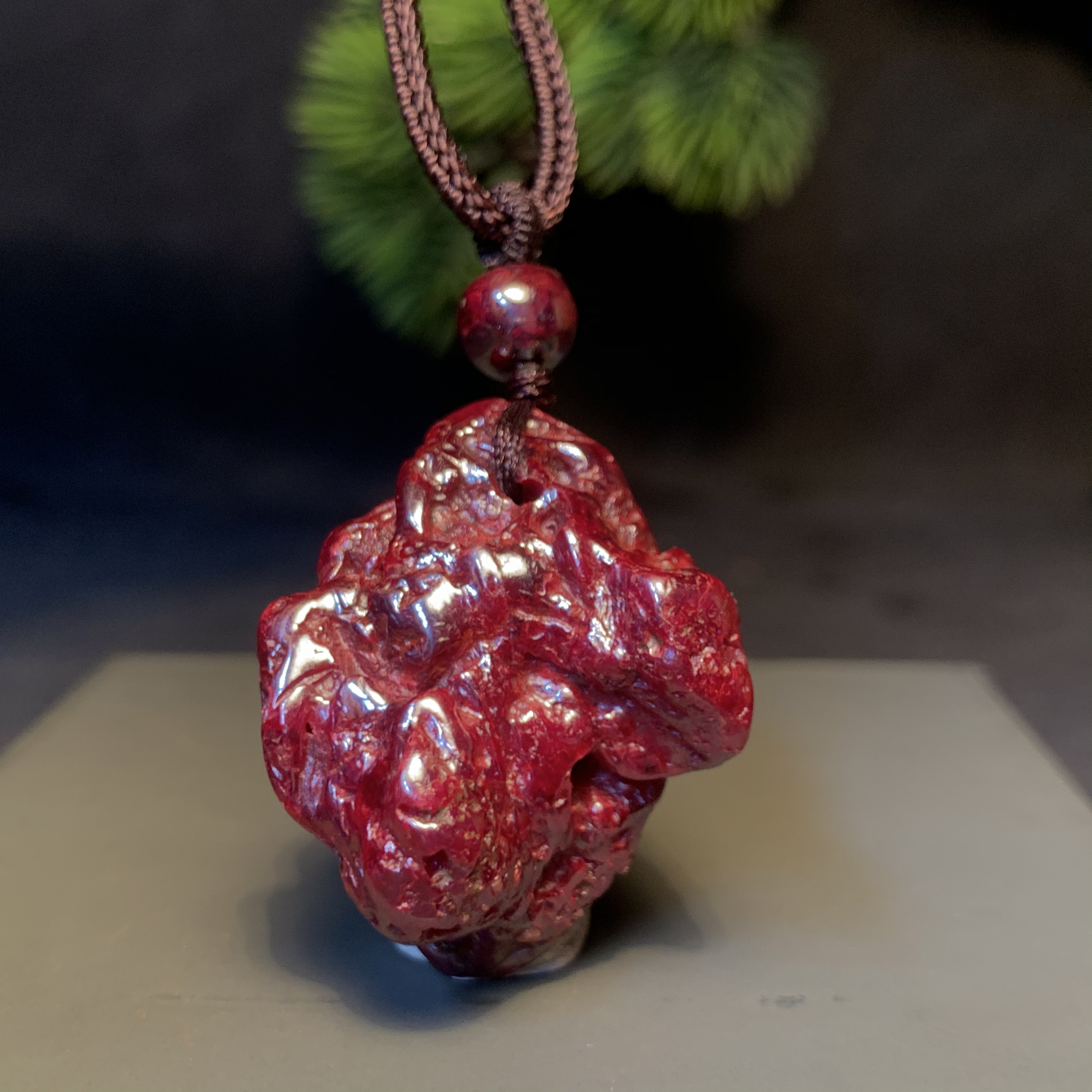 天然辰砂原矿晶体狗头砂挂件男款精品59.7克