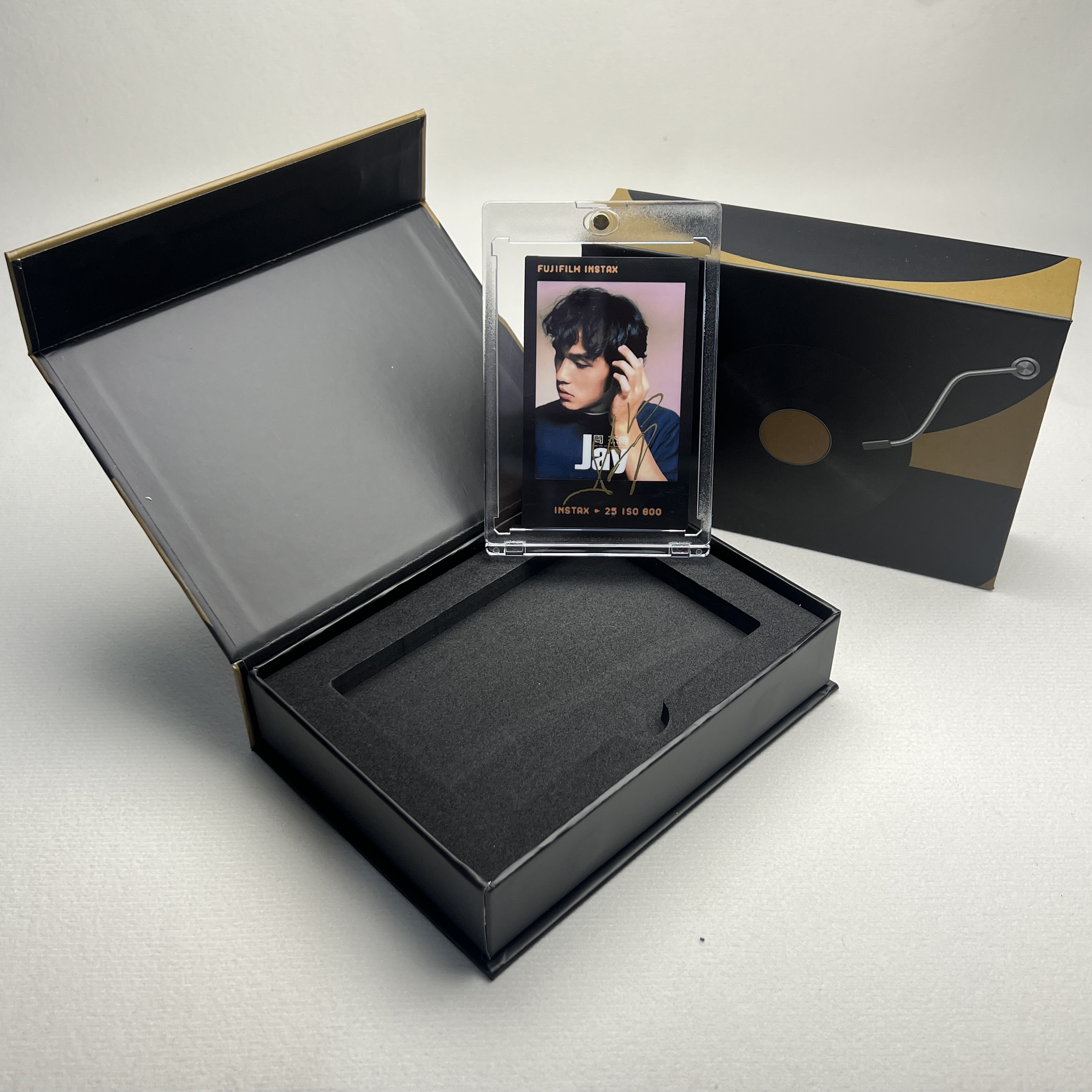 N5558周杰伦 签名正品拍立得照片 黑胶