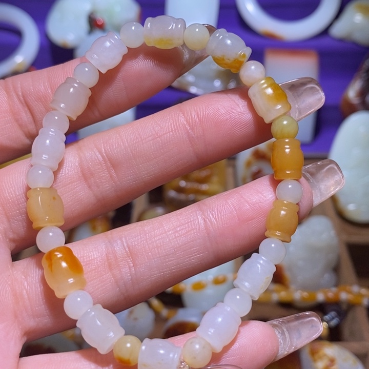 和田玉颈饰未镶嵌