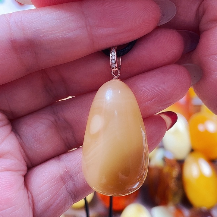 琥珀颈饰银S925镶嵌吊坠