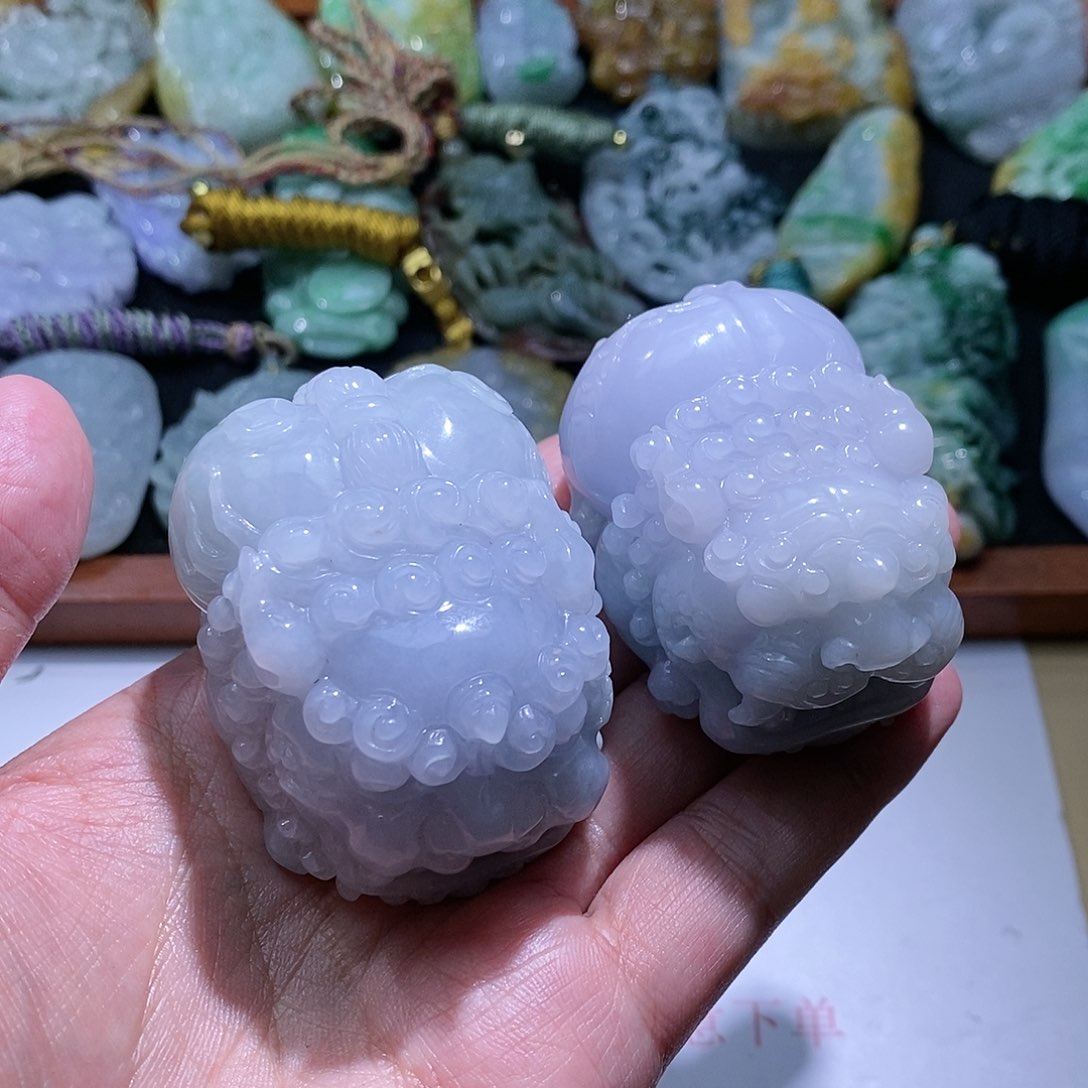 【闪购商品】翡翠颈饰未镶嵌琳*狮子