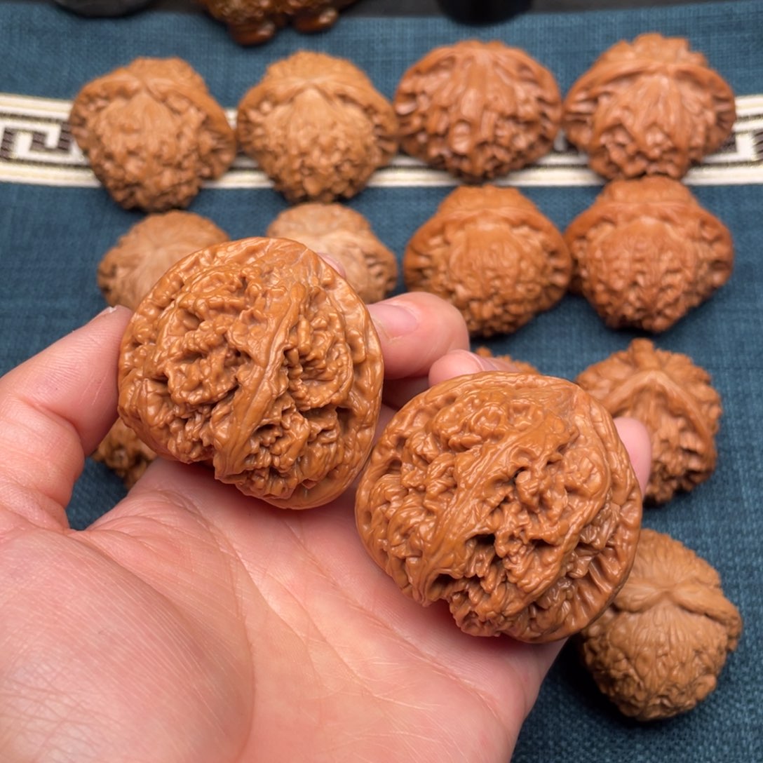 文玩核桃把件47全品大粗筋
