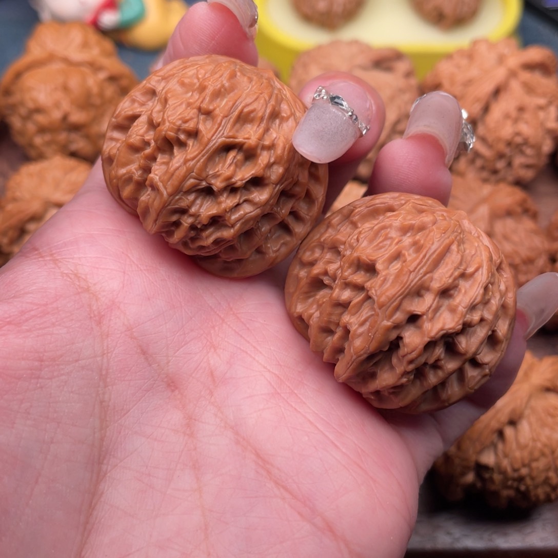 文玩核桃把件红皮正磨37