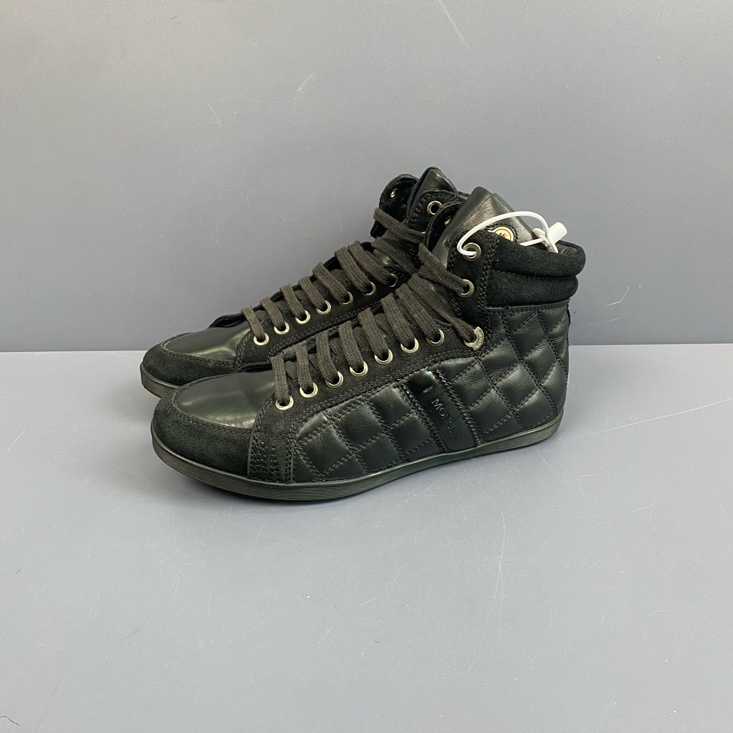 95新 MONCLER 37码 蒙口黑色格纹高帮板鞋 休闲鞋 240