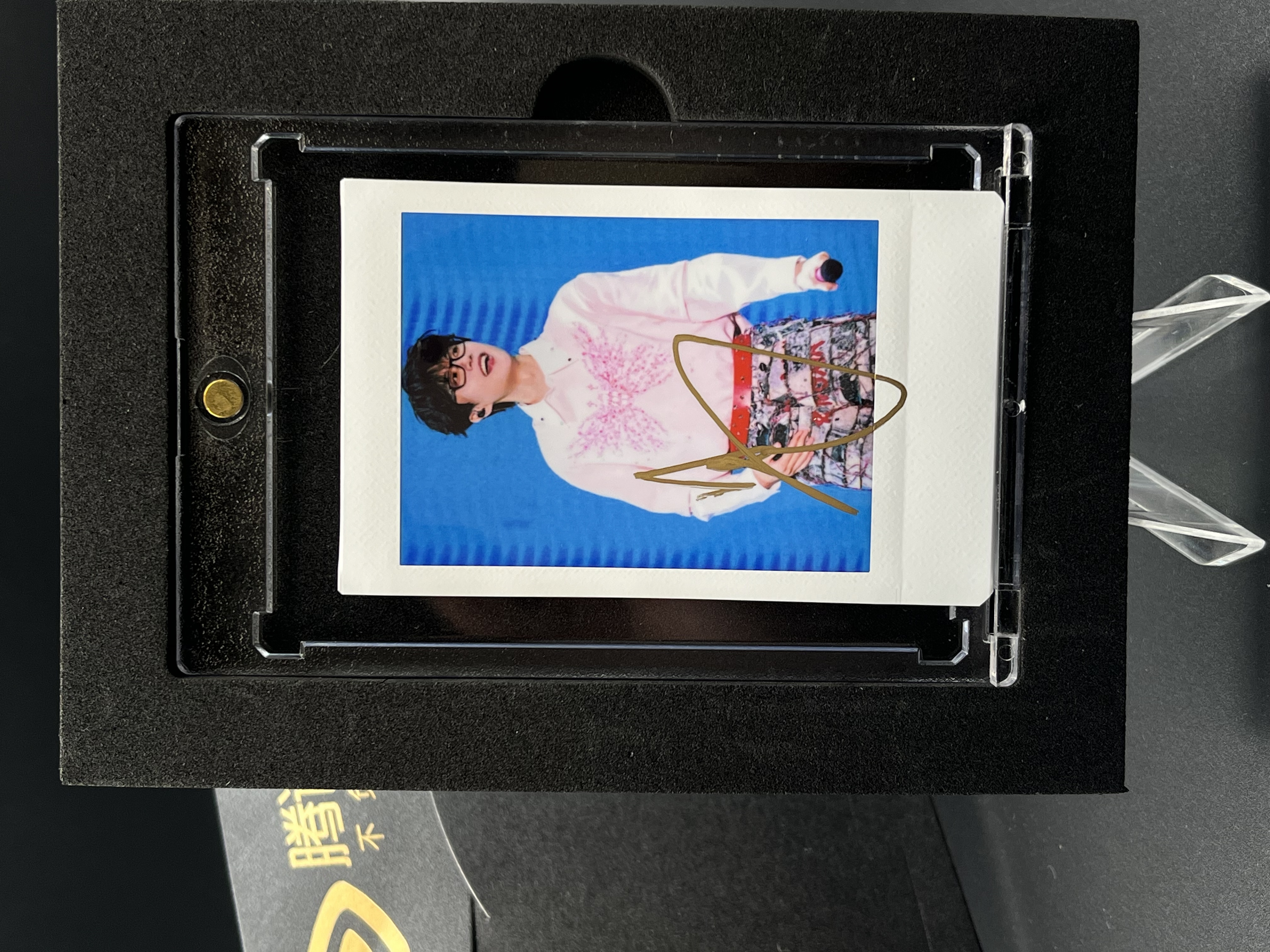 W107【许嵩】三寸正品签名拍立得照片白边