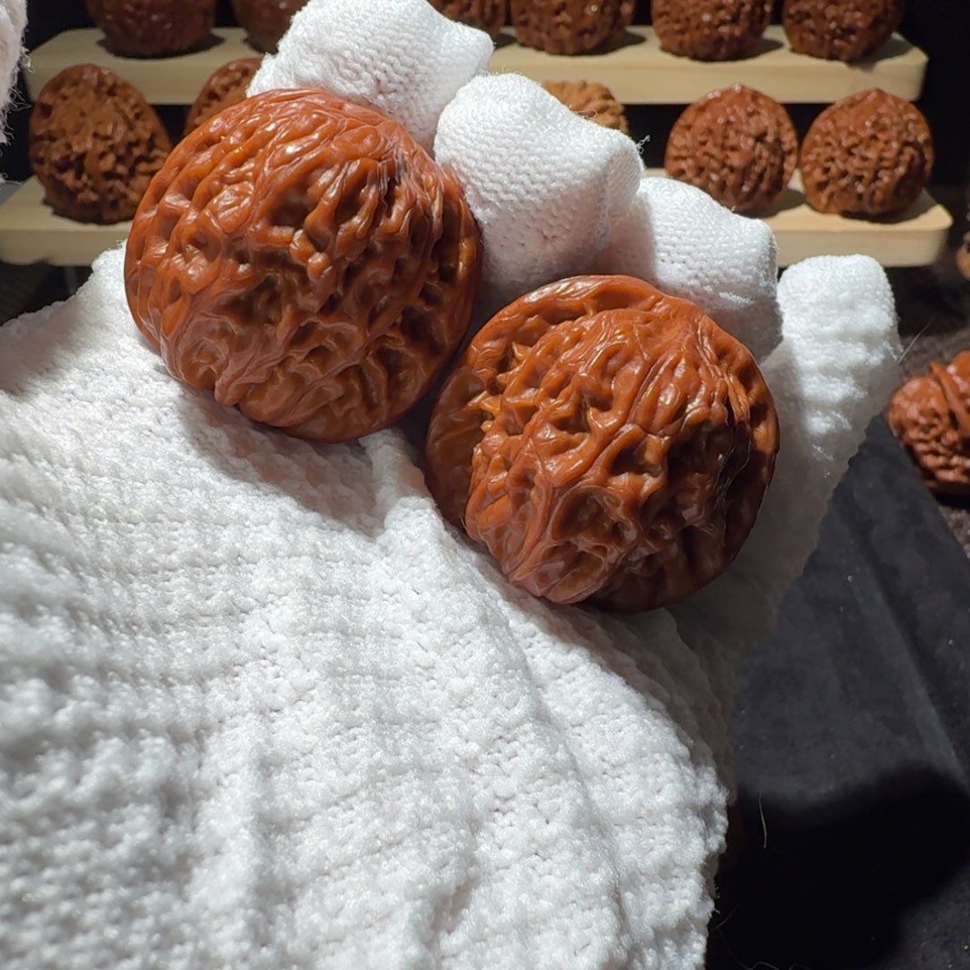 屁***爱文玩核桃吊坠35全品磨盘