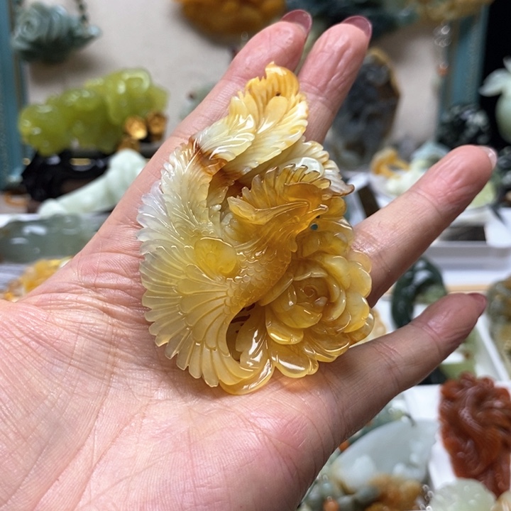 蛇纹石玉颈饰未镶嵌是**呀