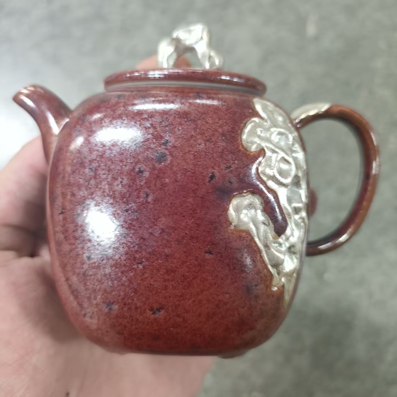 火石红四方太湖石壶T3294