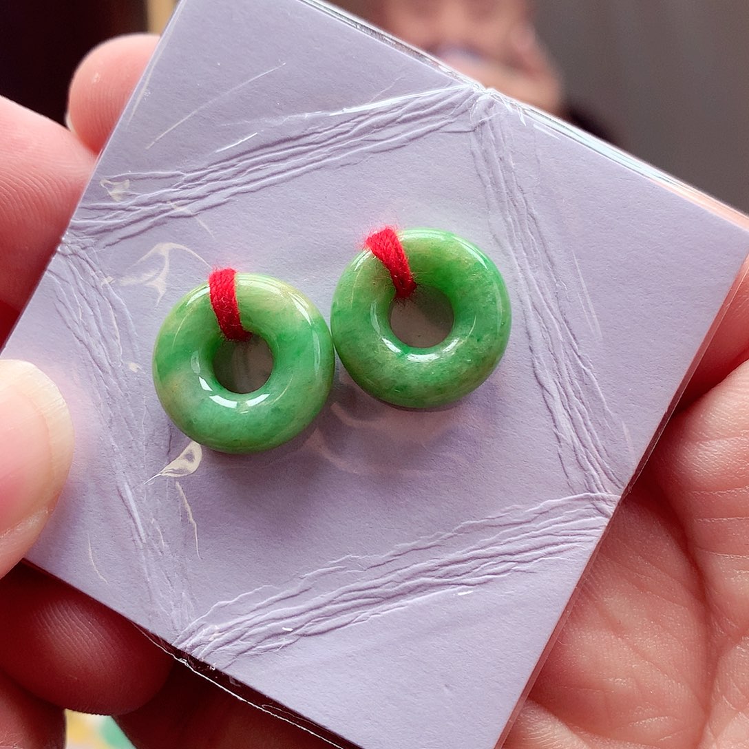 翡翠手镯未镶嵌缅甸翡翠