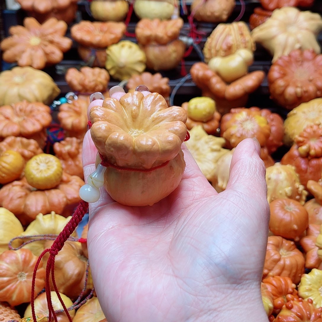 释****大叶紫檀（黑酸枝木类）