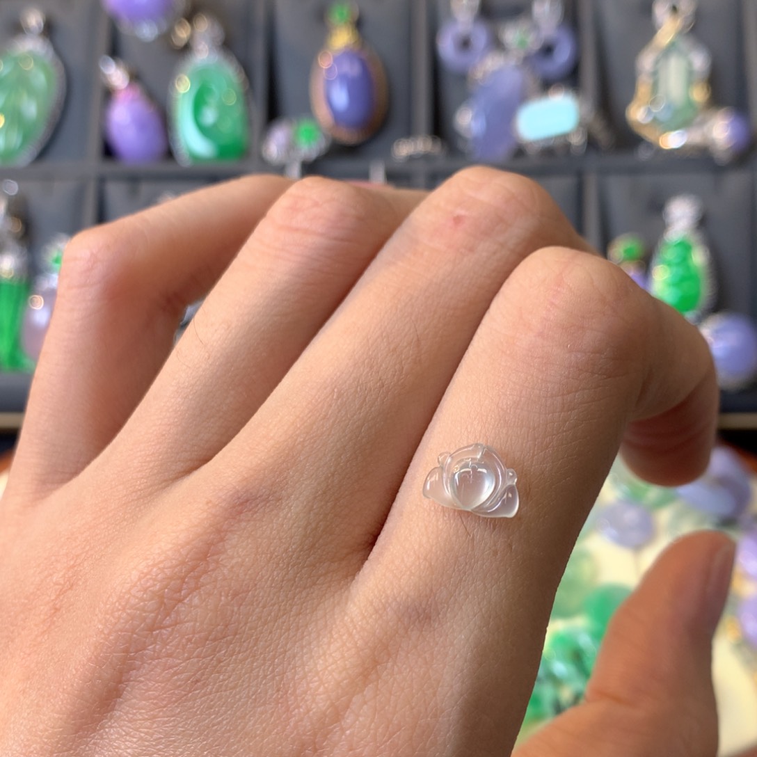 翡翠颈饰未镶嵌裸石