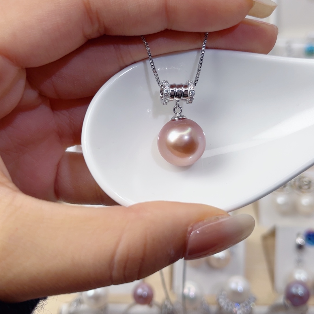淡水珍珠吊坠(赠链)未镶嵌
