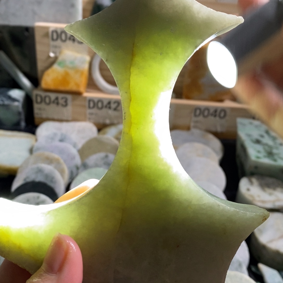 颈饰未镶嵌翡翠天然翡翠