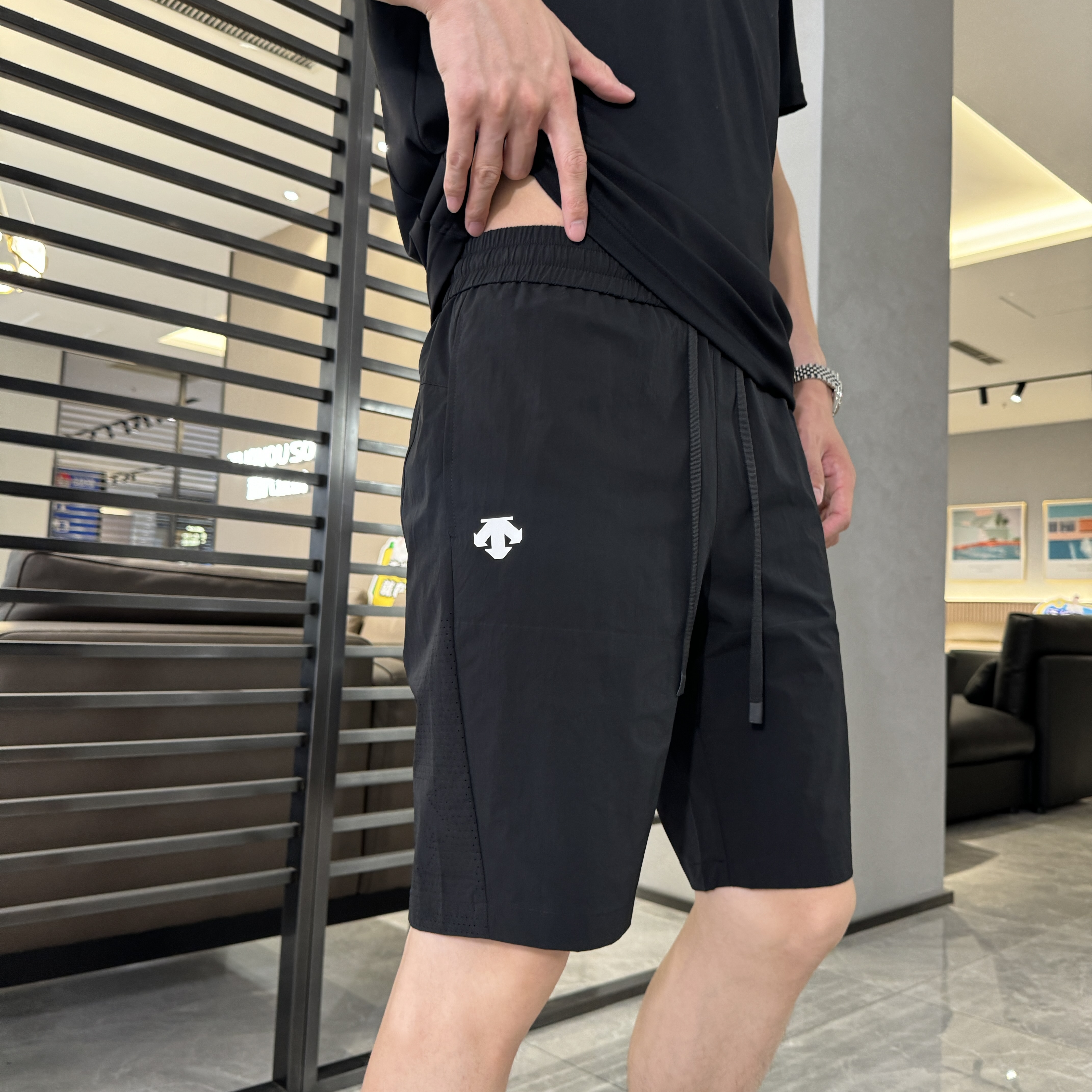 （TT-5迪）夏季简约休闲情侣运动男士网眼短裤薄款