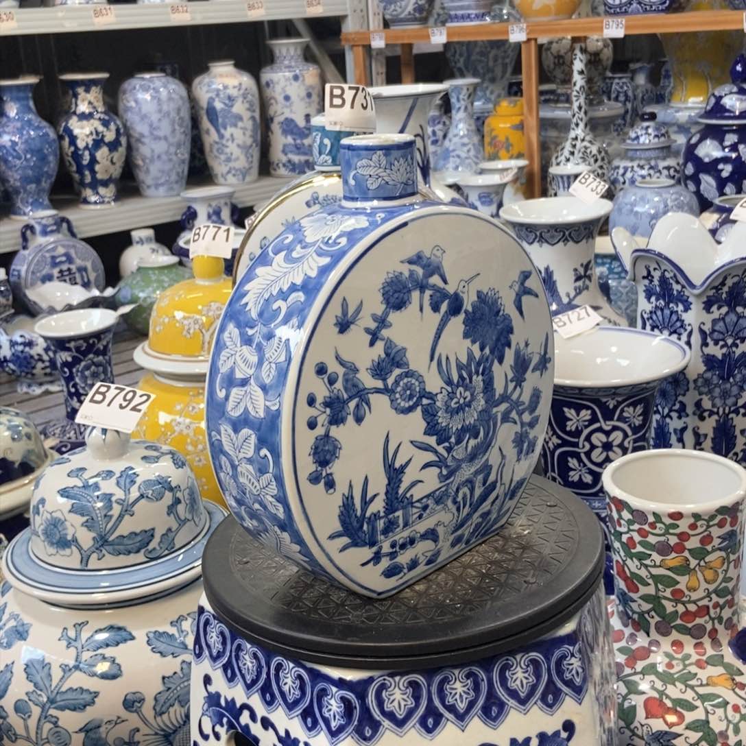 摆件花瓶手绘釉下彩