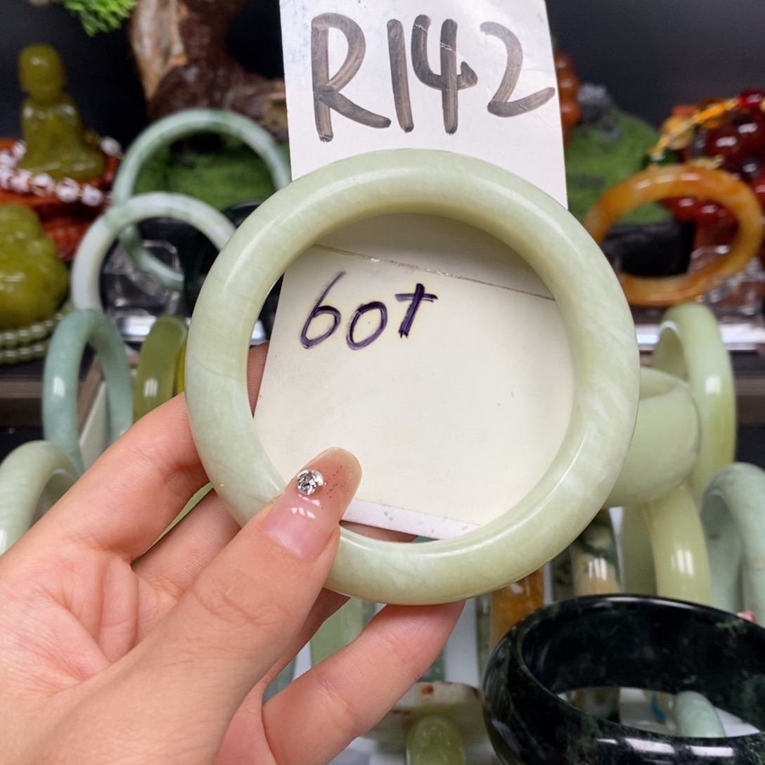 未镶嵌蛇纹石玉手镯