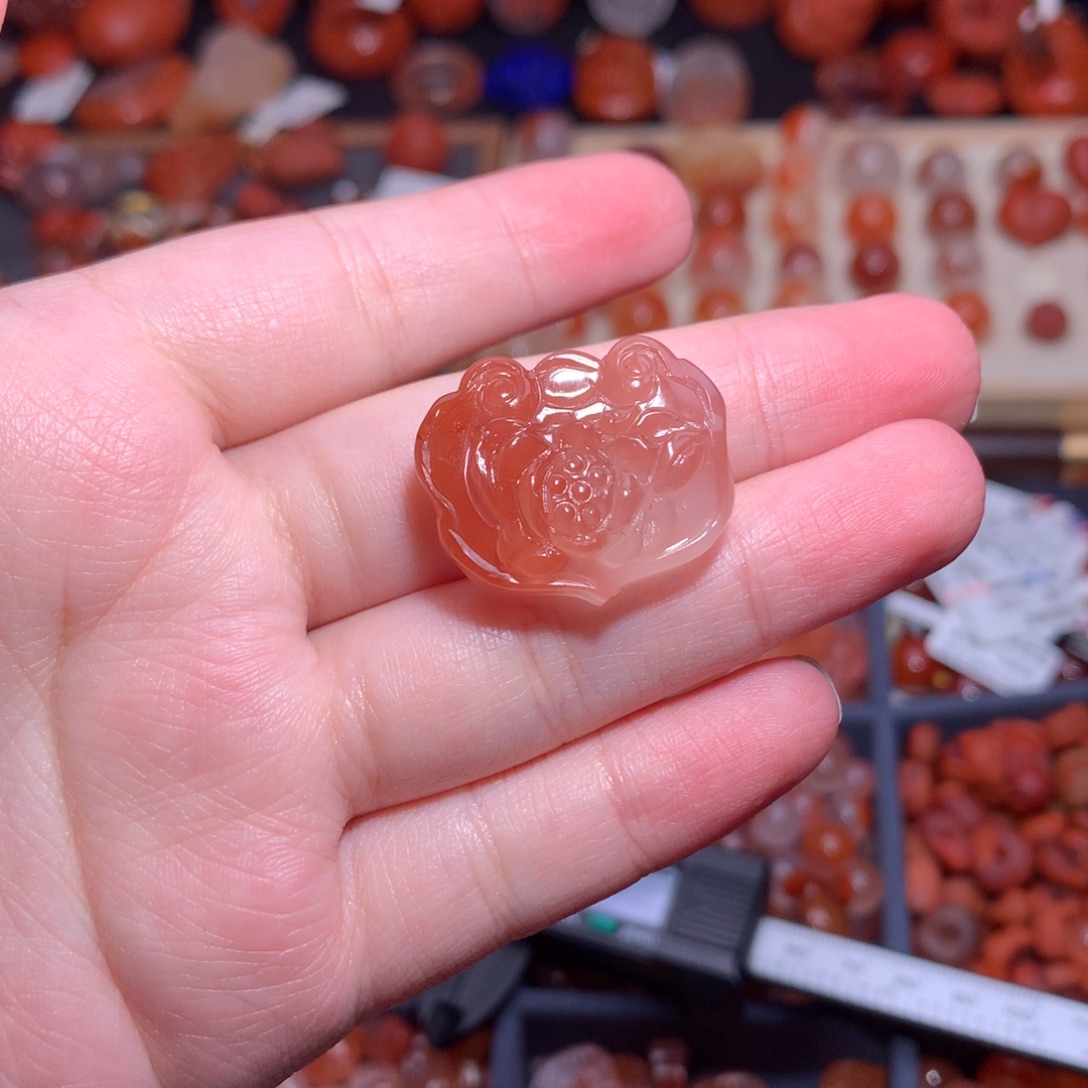 南红玛瑙未镶嵌珠宝半成品莲花如意锁