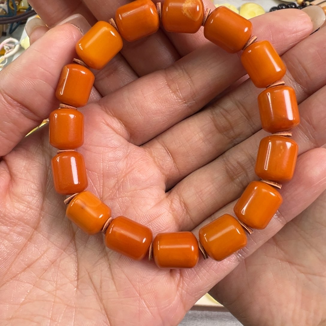 琥珀颈饰未镶嵌蜜蜡