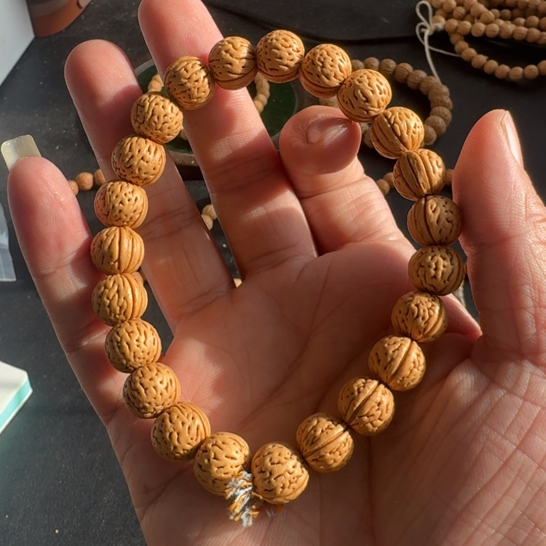 渣***吖小桃核手串120手串