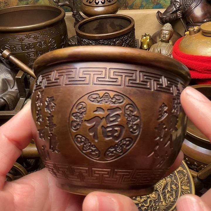 精美铜器批发档口