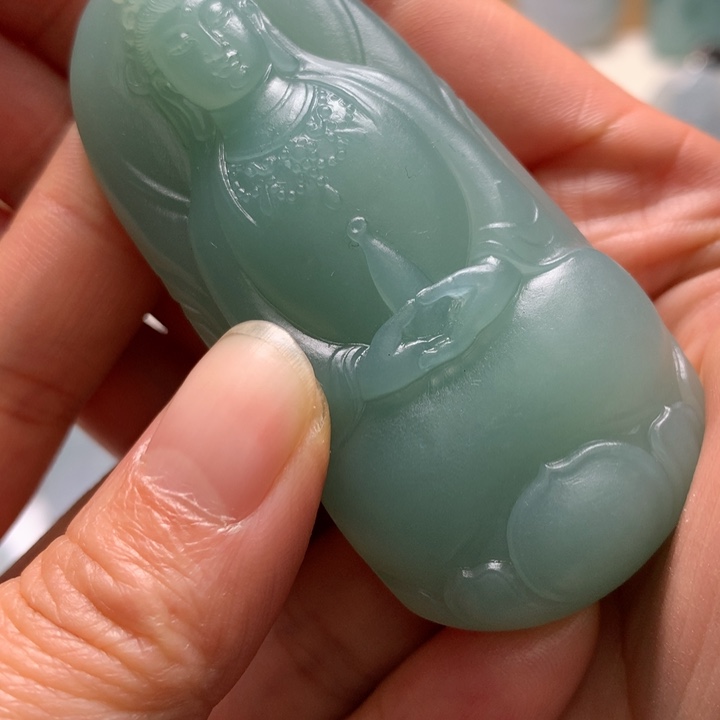 用***7定制翡翠未镶嵌观音