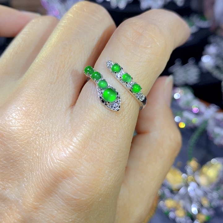 翡翠戒指银S925镶嵌天然翡翠