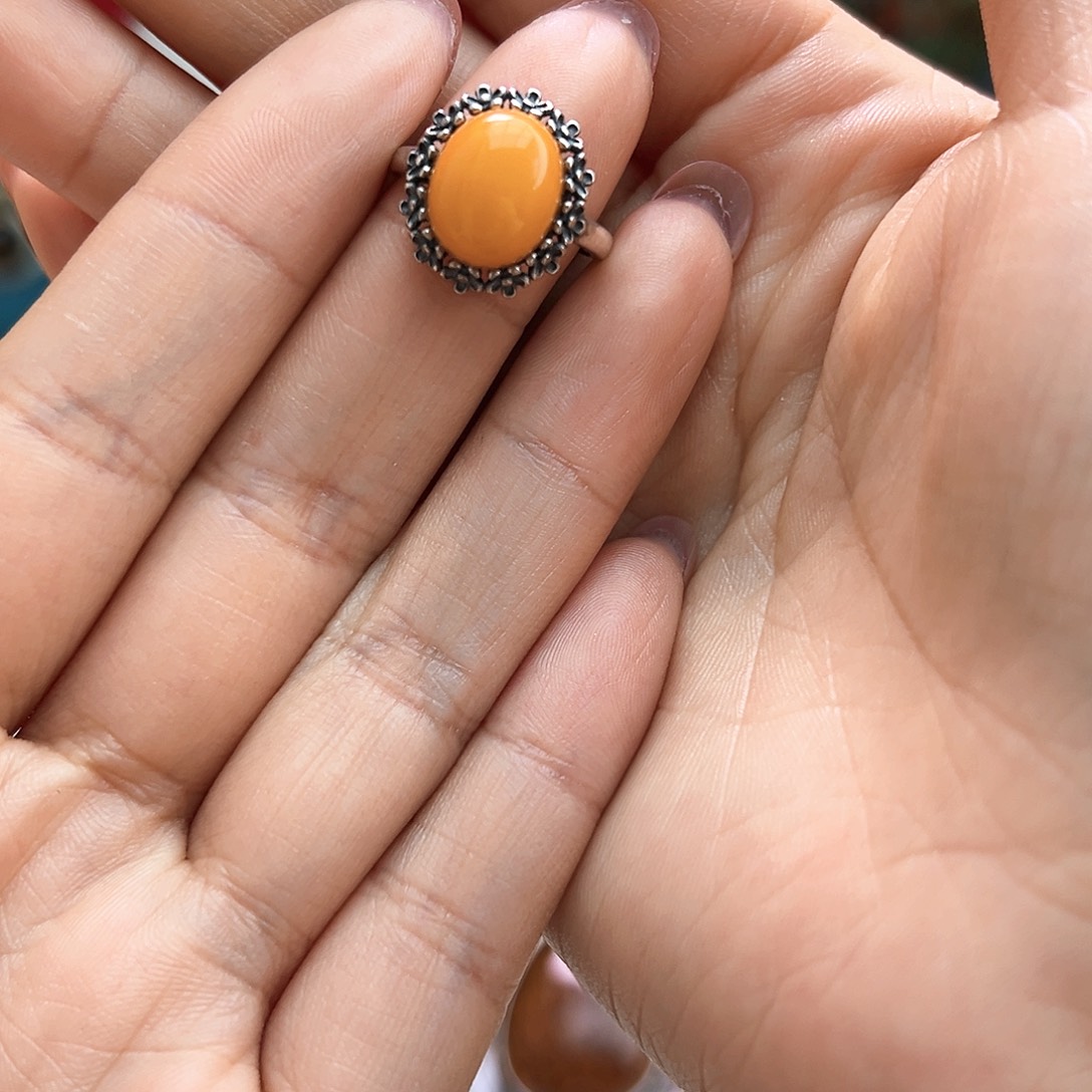 琥珀手镯未镶嵌戒指