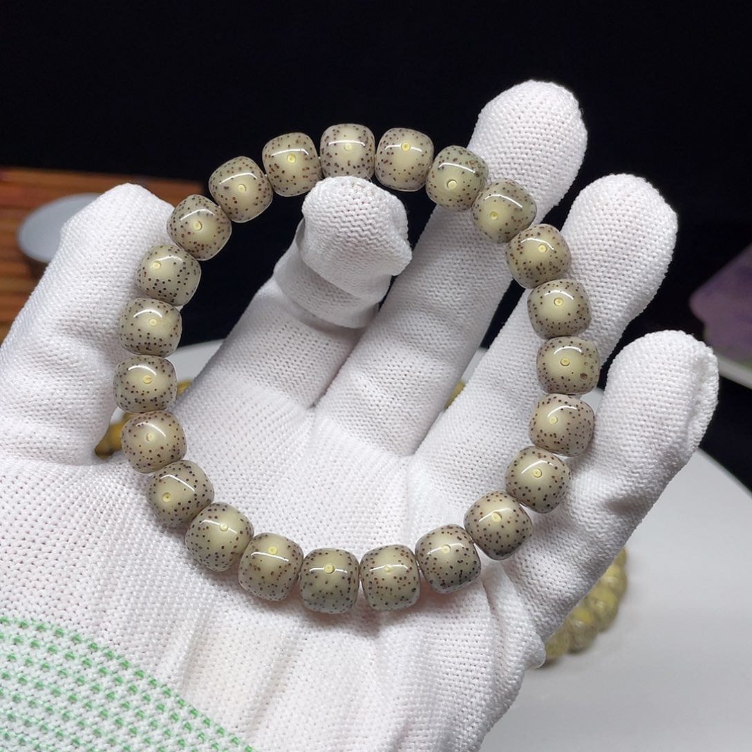 星月菩提吊坠04。10/9灰冰黄金瞳