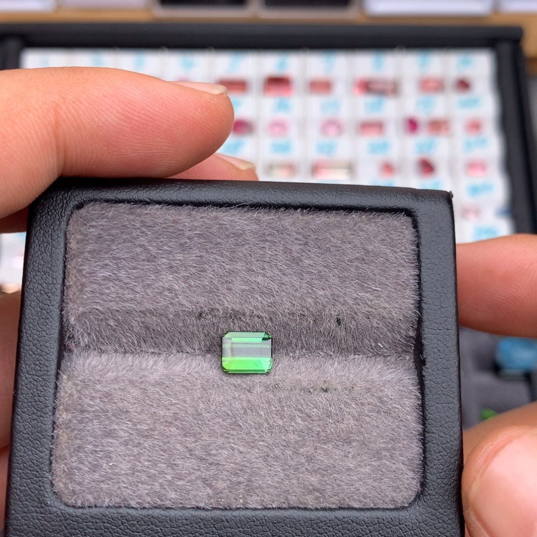 碧玺珠宝半成品未镶嵌1.12克拉全净无暇