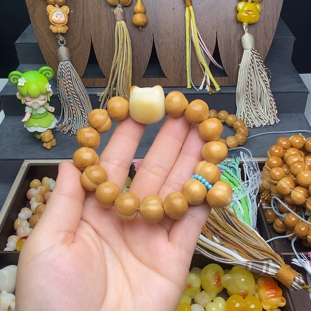 猴头核桃吊坠猴头手串一套屁桃全品