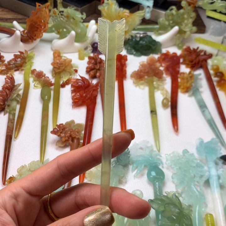 蛇纹石玉发饰未镶嵌
