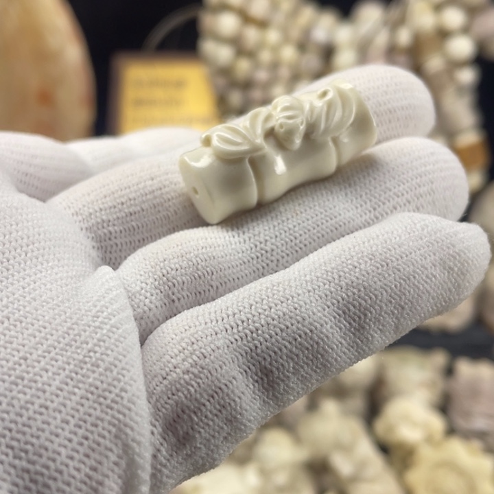 皮质非金属配饰鹿角雕刻竹节