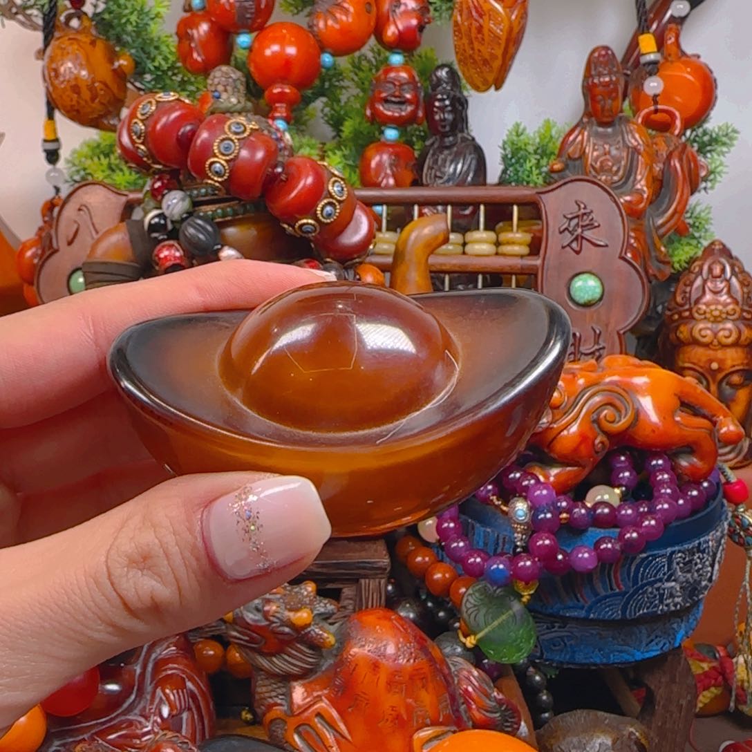 琥珀裸石未镶嵌元宝