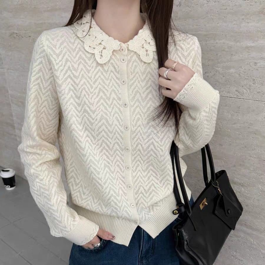 曼雪菲刺绣花领开衫