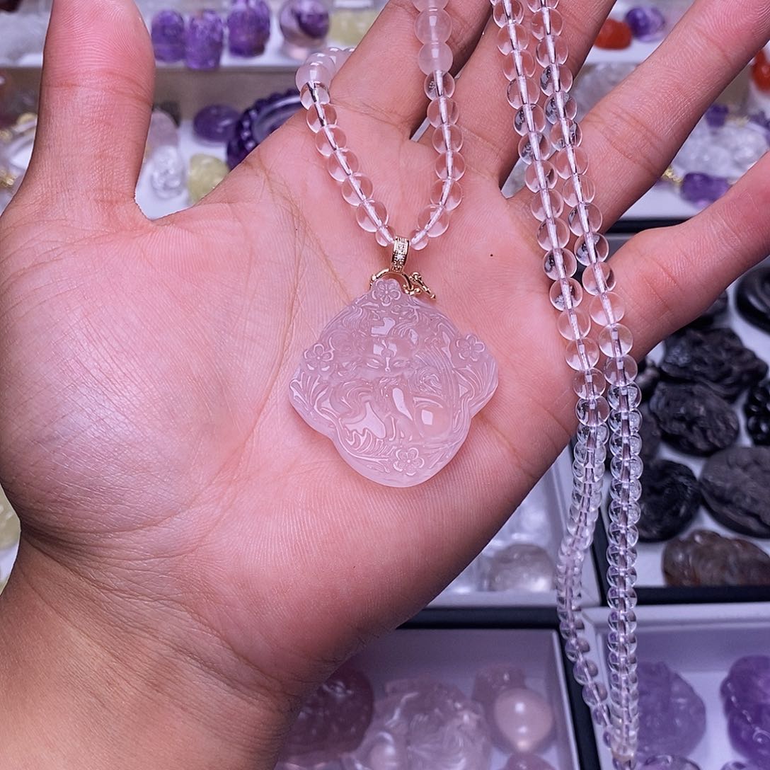 水晶颈饰未镶嵌粉水晶四方狐吊坠 送链子