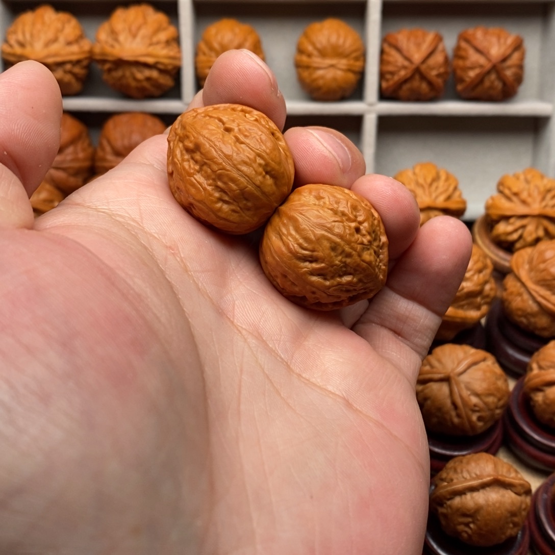 亦***无把件文玩核桃手捻