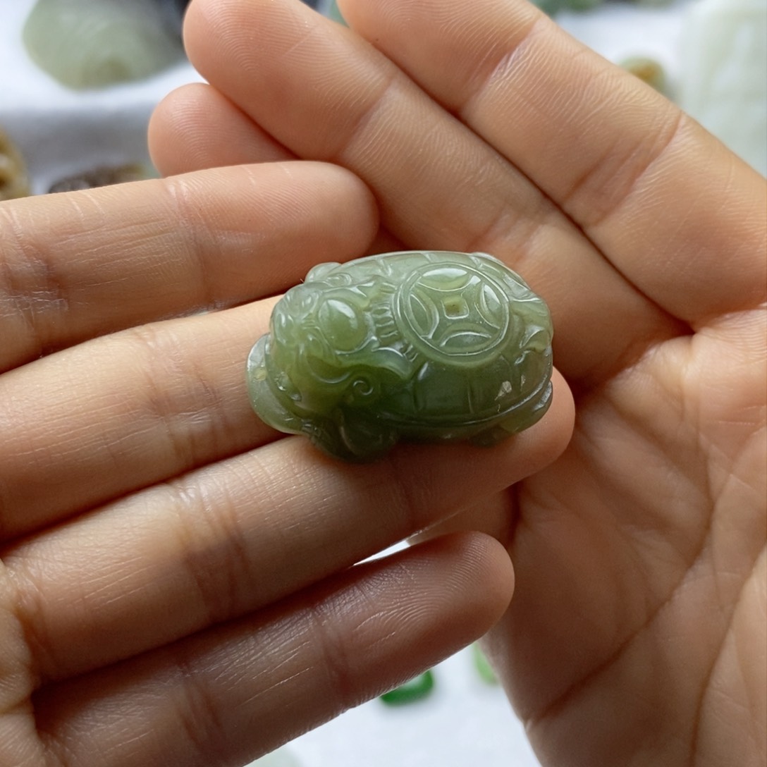 未镶嵌和田玉挂件