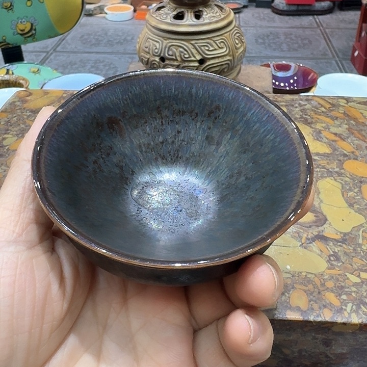 柴烧盏一个，瓷。。。品茗