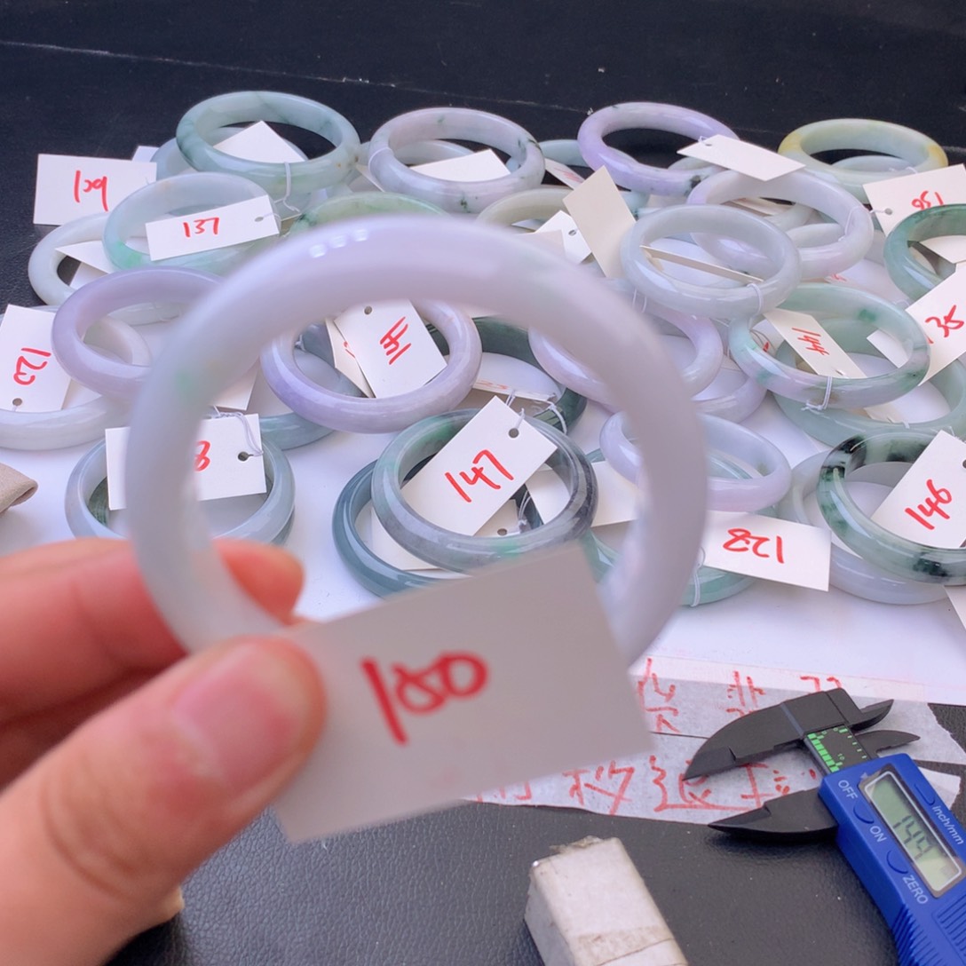 翡翠手镯未镶嵌226988888858888