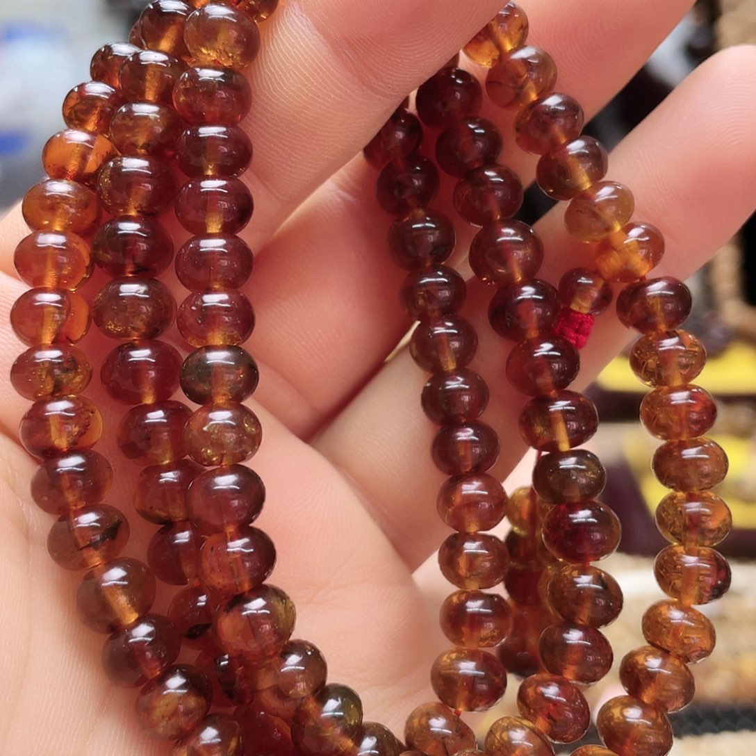 琥珀裸石未镶嵌七