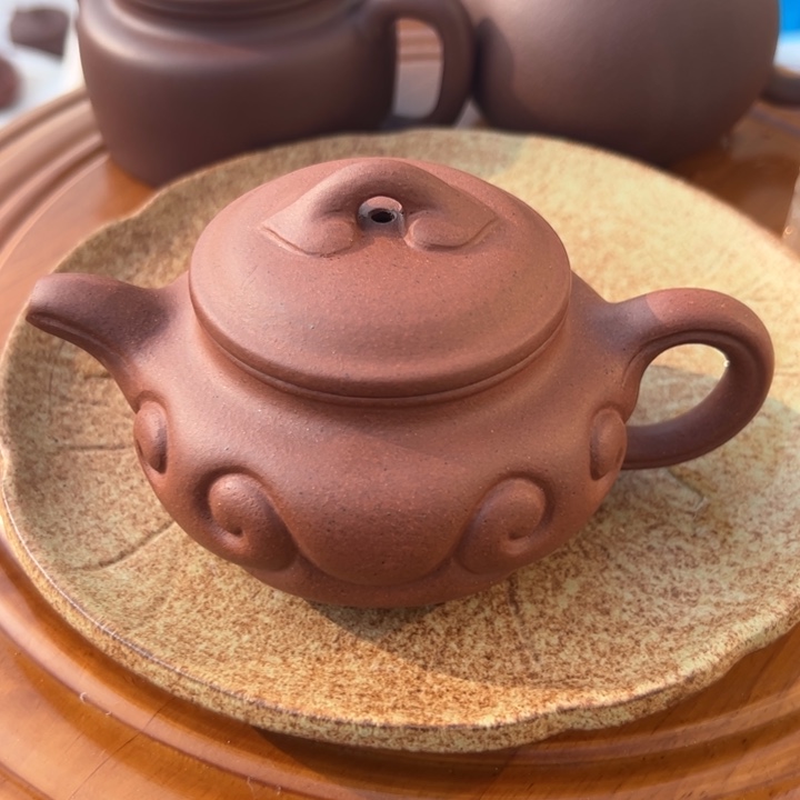 吉***姜紫砂茶壶底槽青仿古如意150c