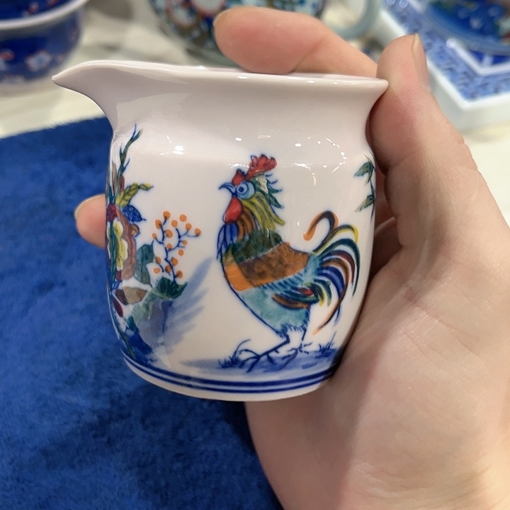 瓷片景德镇陶瓷公道壶。红。