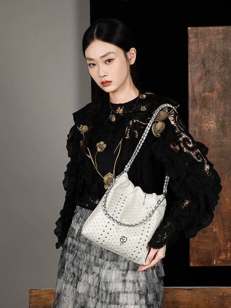 WANACCESSORY万蔻新款W SERIES系列铆钉包垃圾袋链条通勤托特包