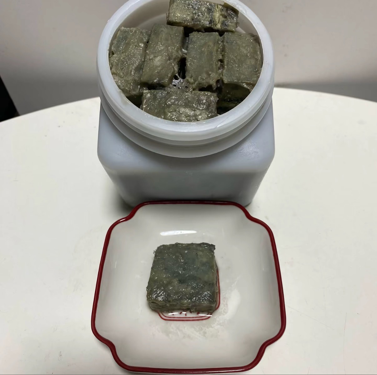 克东软胎臭豆腐每瓶15块（运输会有碎块介意勿拍)