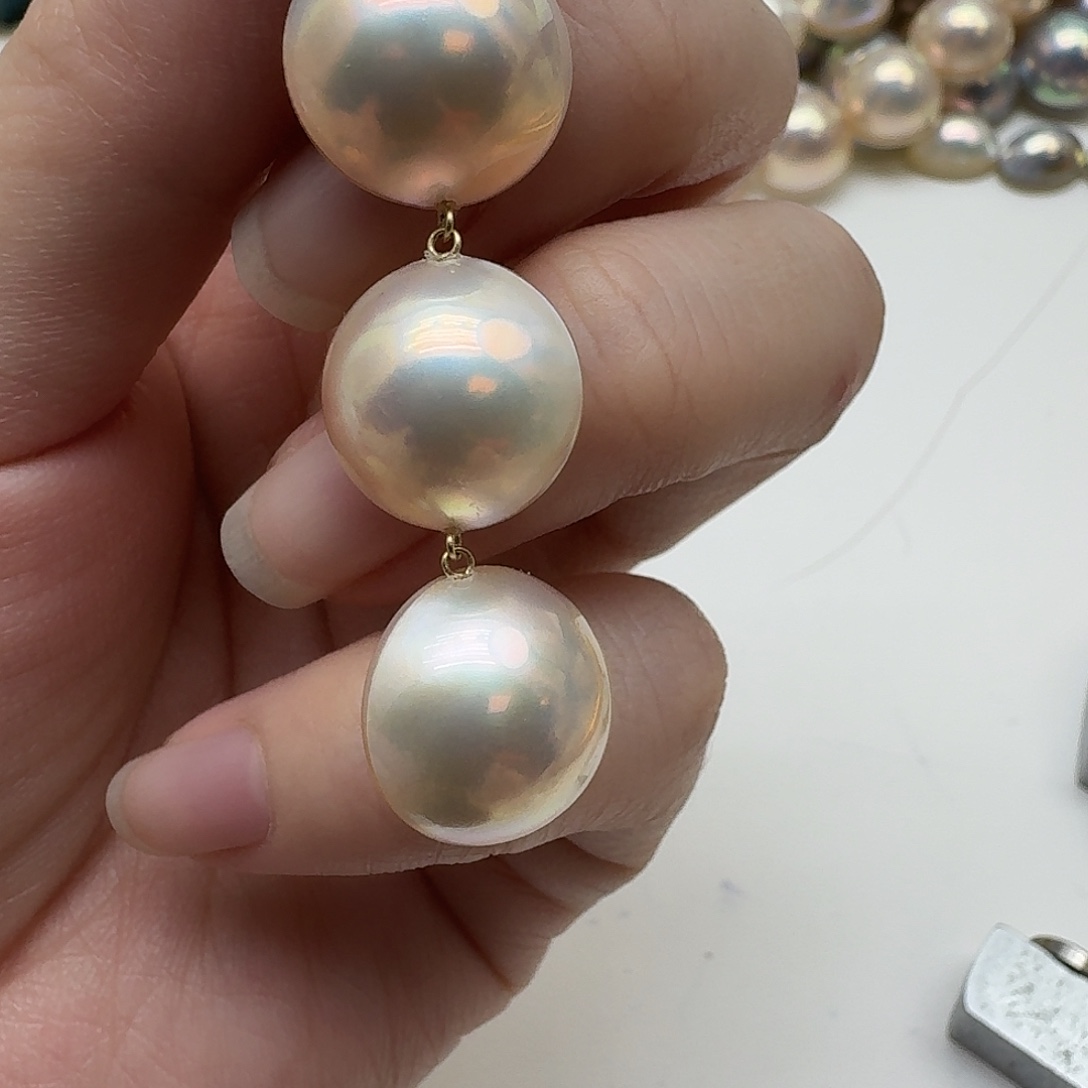 拼合珍珠（马贝珠）18K金镶嵌颈饰