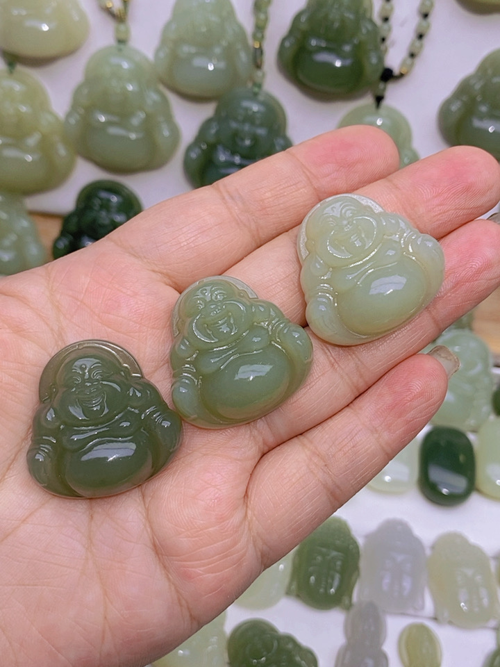 【捡漏】天然和田玉30mm弥勒佛大肚佛笑佛吊坠微包容配绳