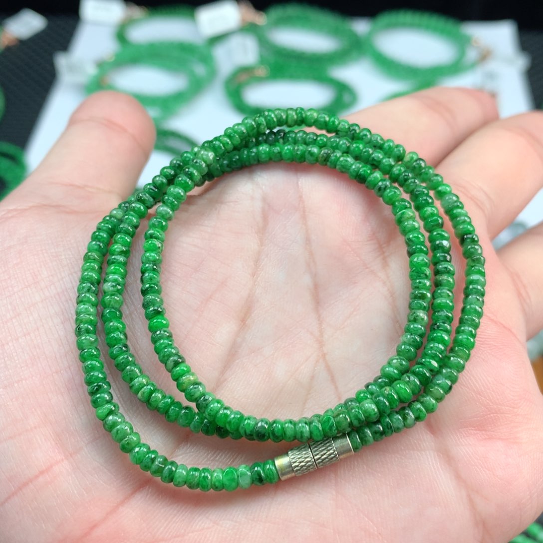 翡翠手链未镶嵌翡翠