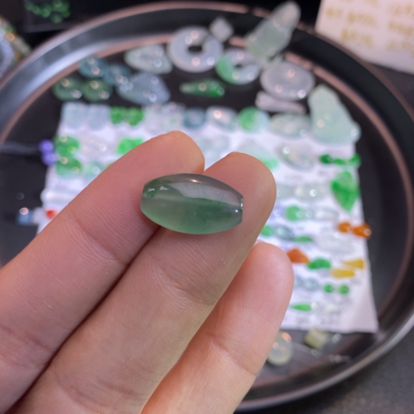 【闪购商品】翡翠挂件未镶嵌珠